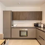Stunning 2br Penthouse With Harbour View & Bbq By 360 Estates