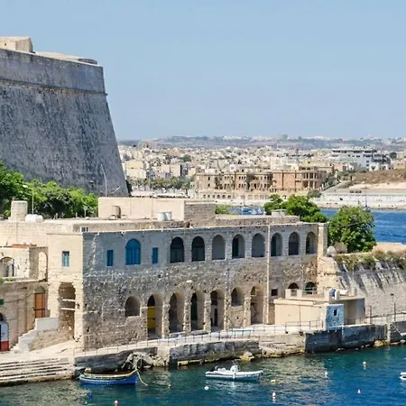 Stunning 2br Penthouse With Harbour View & Bbq By 360 Estates