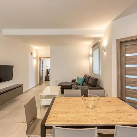 Stunning 2br Penthouse With Harbour View & Bbq By 360 Estates アパート Pietà